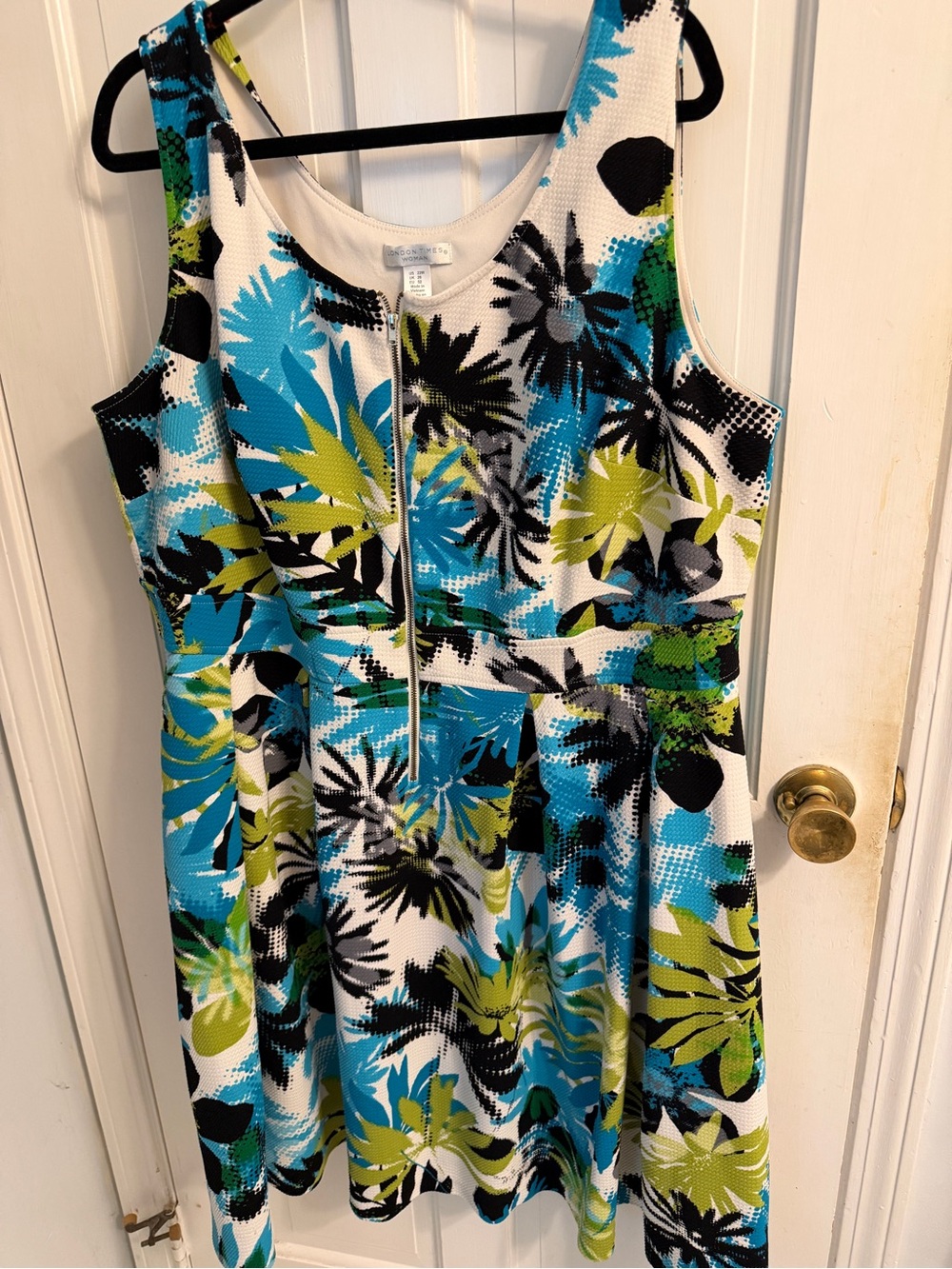 London Times Tropical Print Sleeveless Dress in Blue, Green & Black